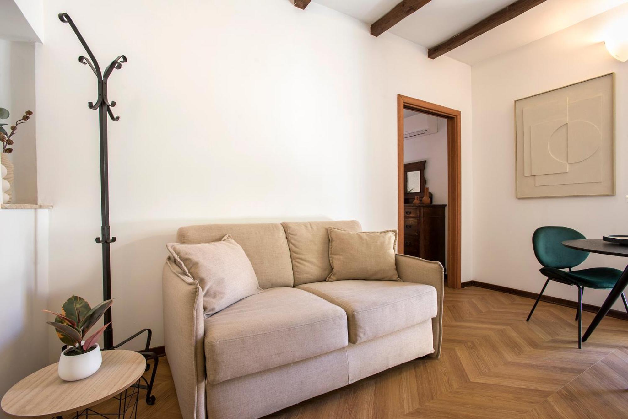 Apartment Palline Balcony Rom